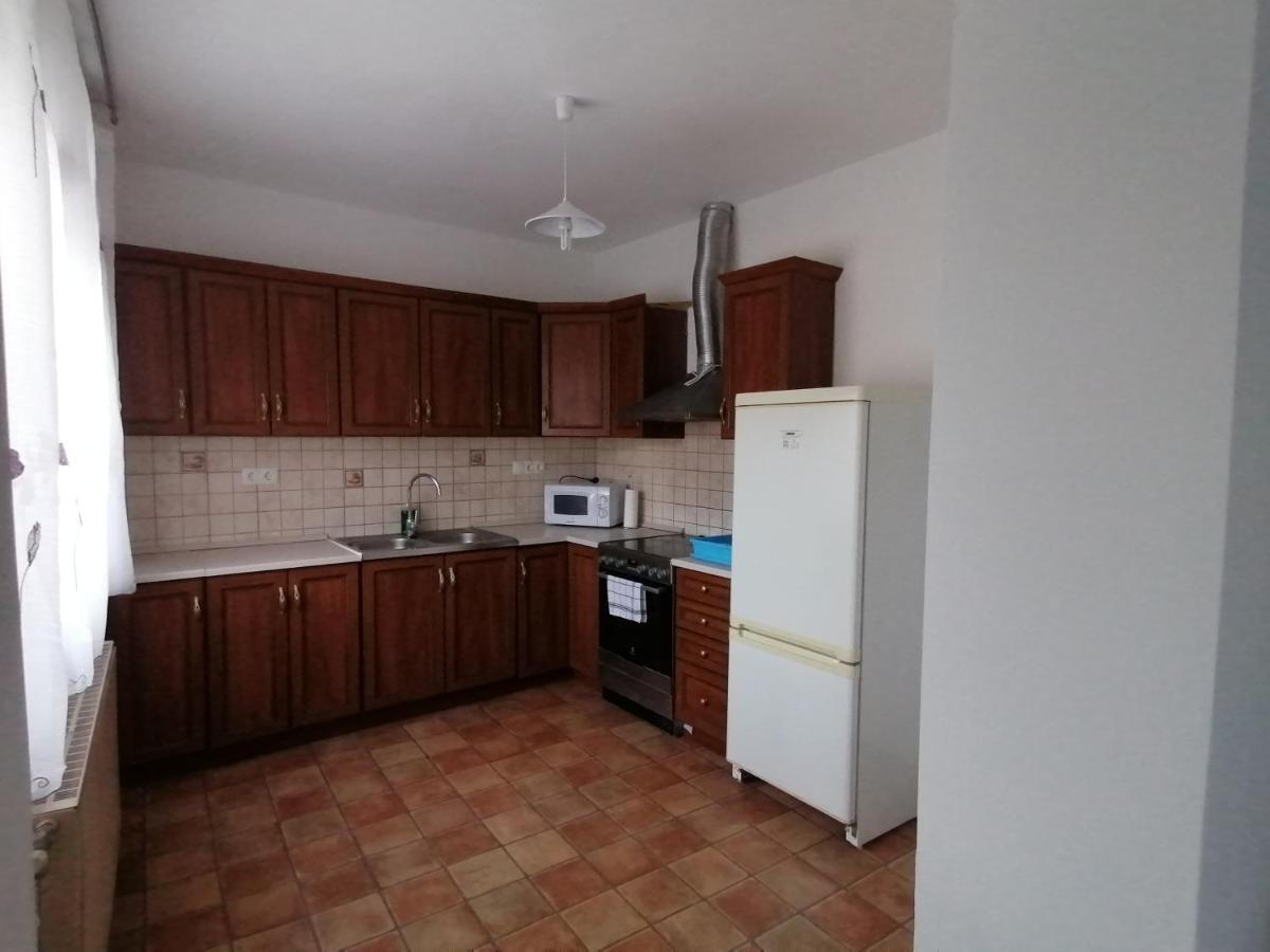 Family House Eger Exterior foto