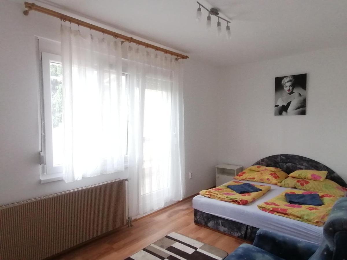 Family House Eger Exterior foto