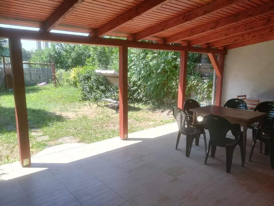 Family House Eger Exterior foto